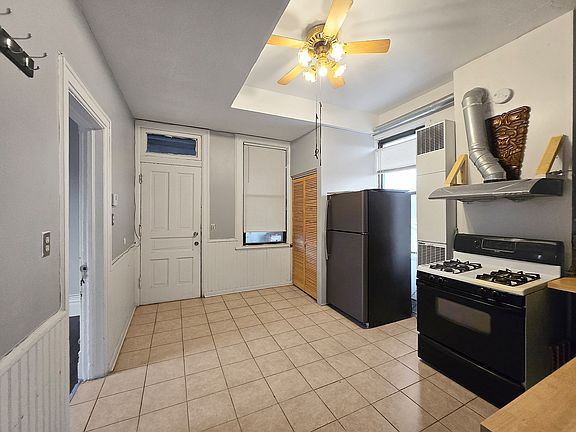 5th image of 3143 S Wallace St #3F
