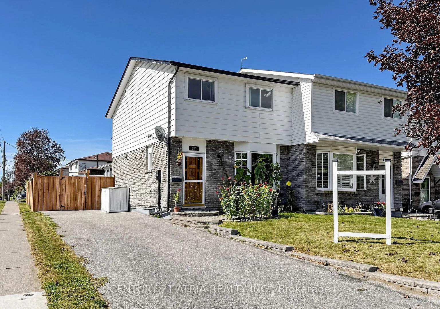 3 bed, $2,950 — Photo 2