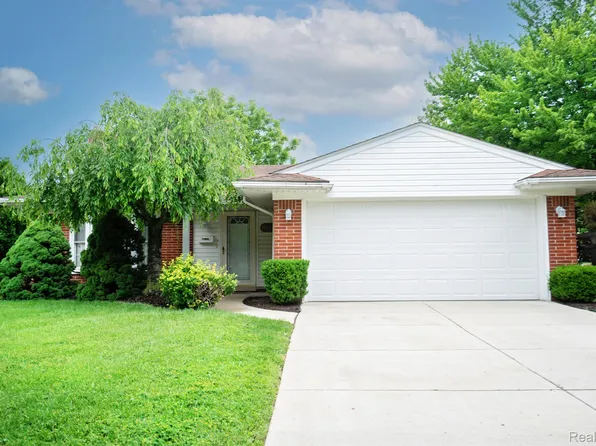 2756 Canterbury St, Trenton, MI 48183