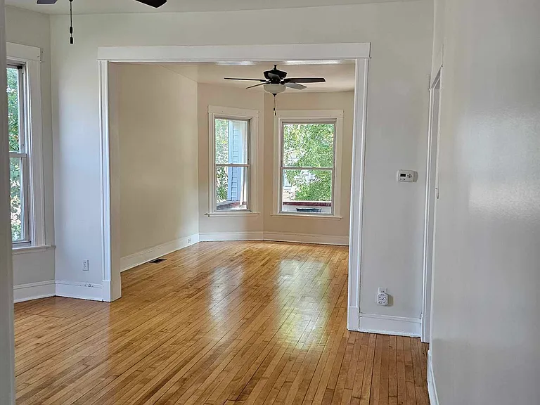 4816 W Berteau Ave #1 — Photo 6