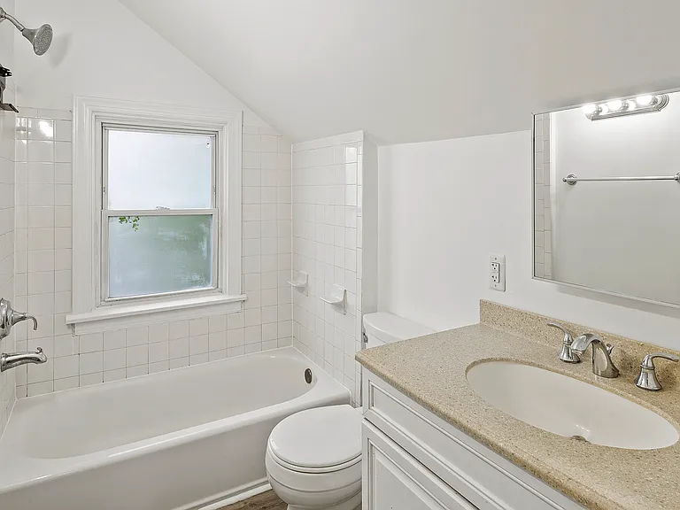5407 Catalpha Rd — Photo 10