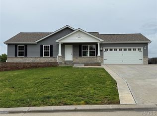 128 Linder Ln, Winfield, MO 63389