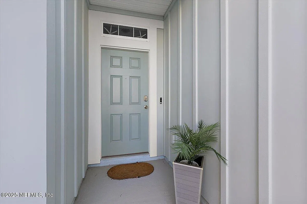 2 bed, 2.5 bath, 1442 sqft, $1,870 — Photo 3