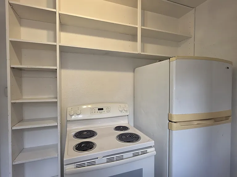 950 Capitol St NE — Photo 24