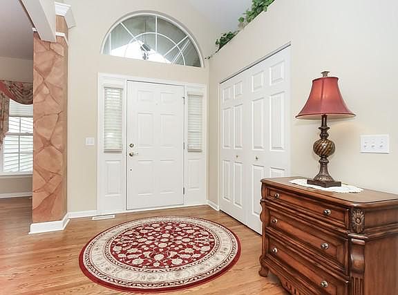 2nd image of 70 Glenbrook Cir