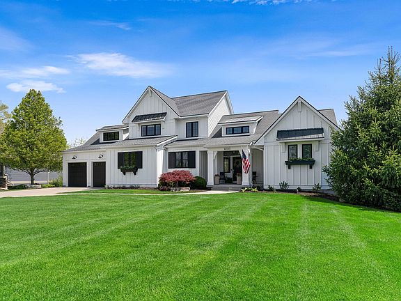 3rd image of 8020 Summerwood Ct