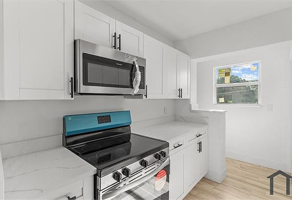 5th image of 2352 Ednor St
