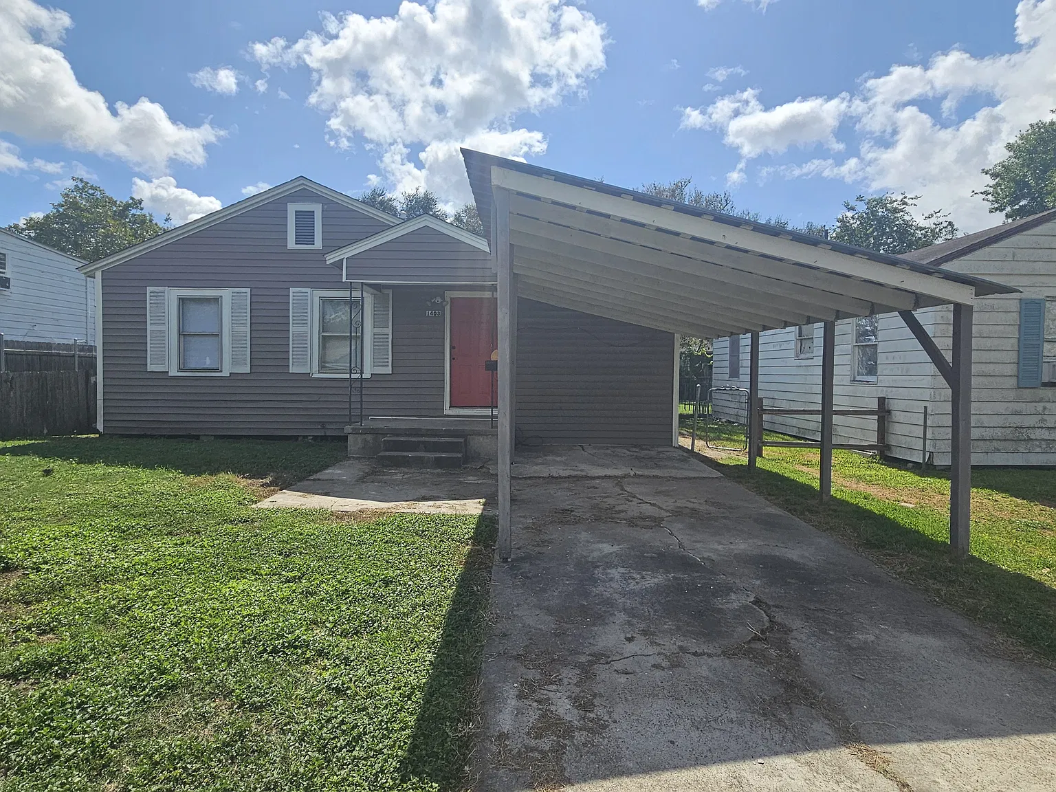 3 bed, 1120 sqft, $1,295 — Photo 1