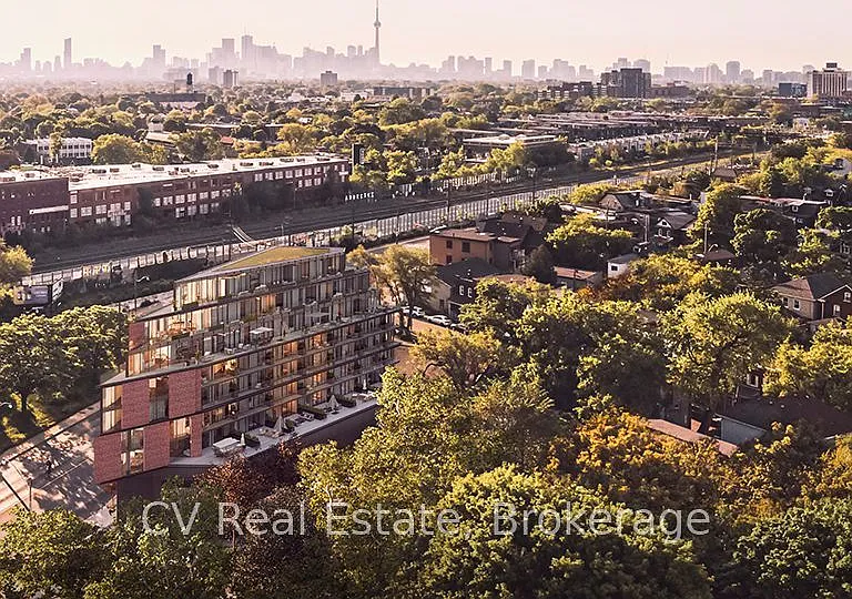 2625 Dundas St W #810 — Photo 1