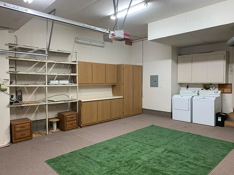 Clean Garage / playroom