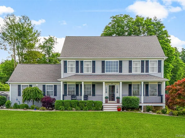 38 Southview Court, Poughkeepsie, NY 12603