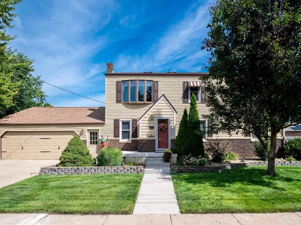1005 Coolidge Ave, Pekin, IL 61554