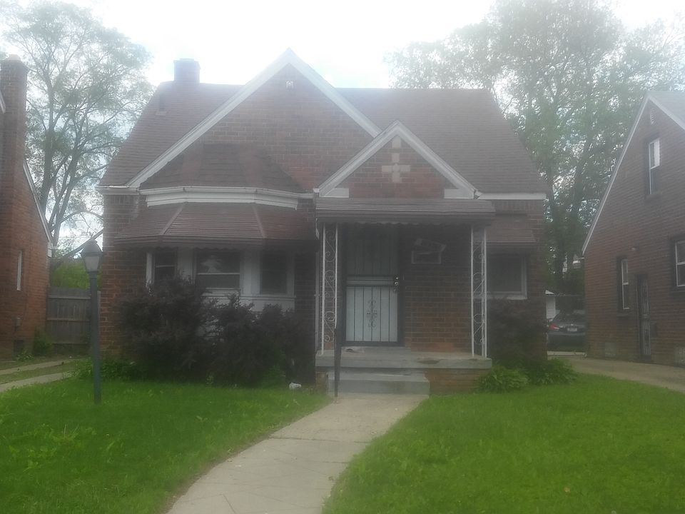 1st image of 19316 Montrose St