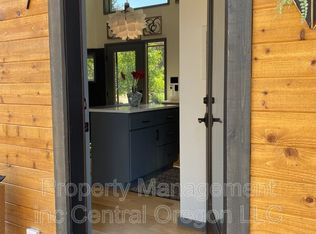 61301 Benham Rd, Bend, OR 97702