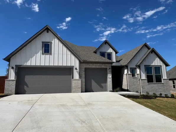 204 Midnight Valley Dr, Cedar Creek, TX 78612