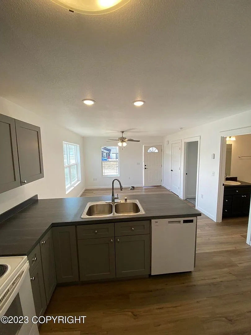 2 Bed/1 Bath Detached 4 Plex Unit in Wasilla! — Photo 3