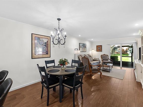 5th image of 3810 OAK DRIVE #N11