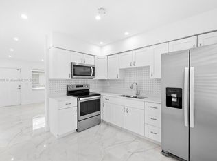 1431 N 14th Way, Hollywood, FL 33020