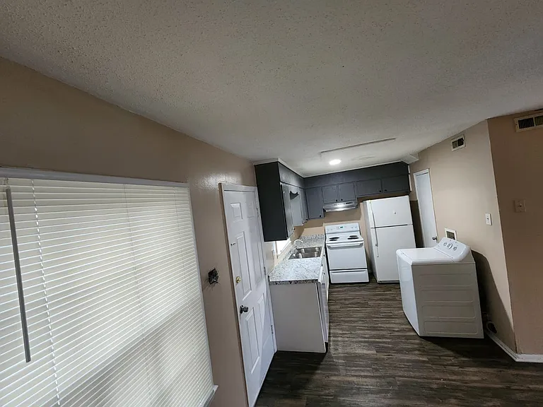 6526 White Horse Rd #17C — Photo 5