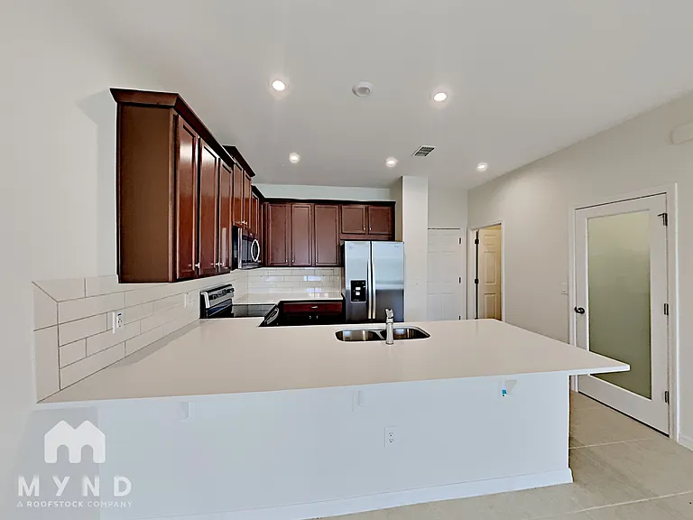 8831 Herencia Aly — Photo 1