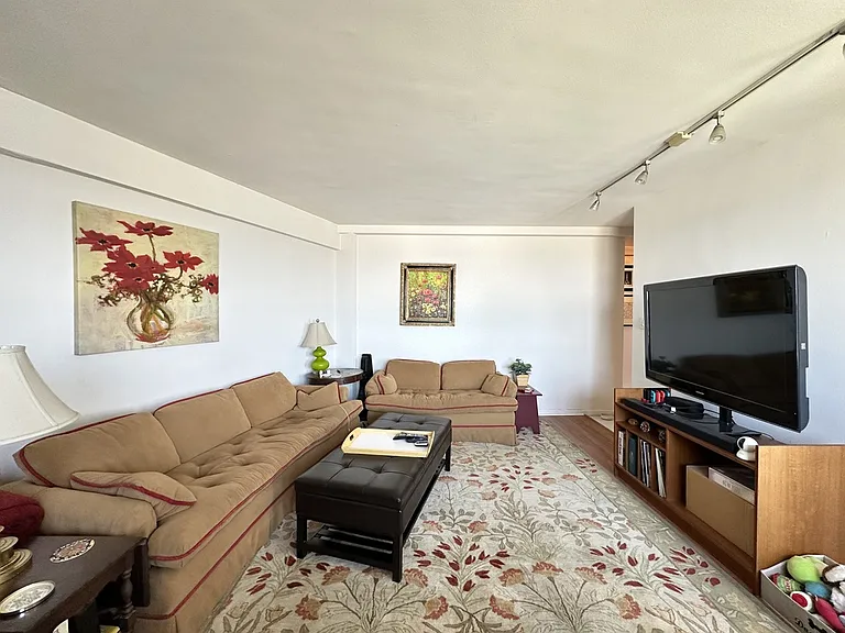 3410 N Lake Shore Dr #F13 — Photo 11