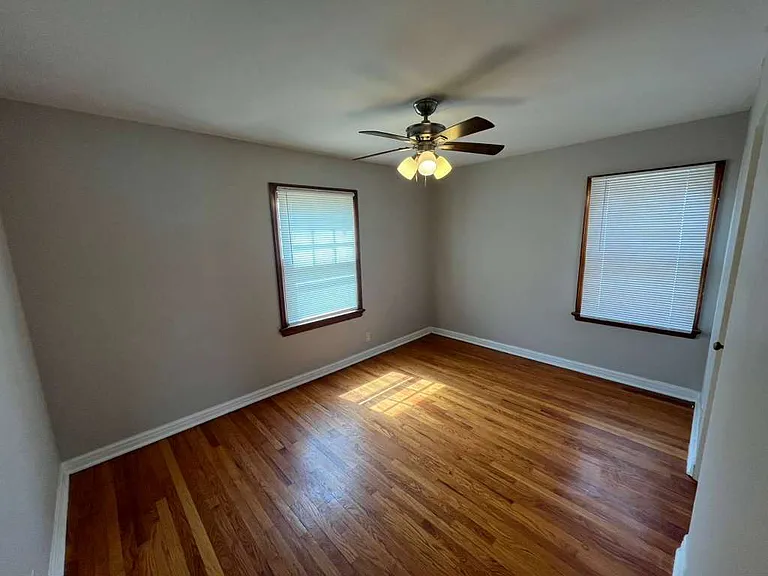 9813 Lullaby Ln — Photo 14