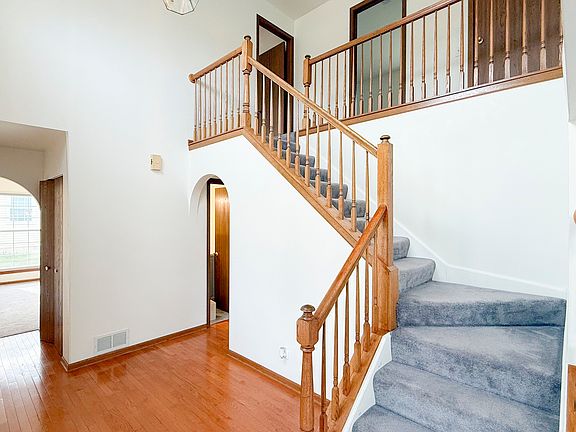 4th image of 1850 Mission Hills Dr