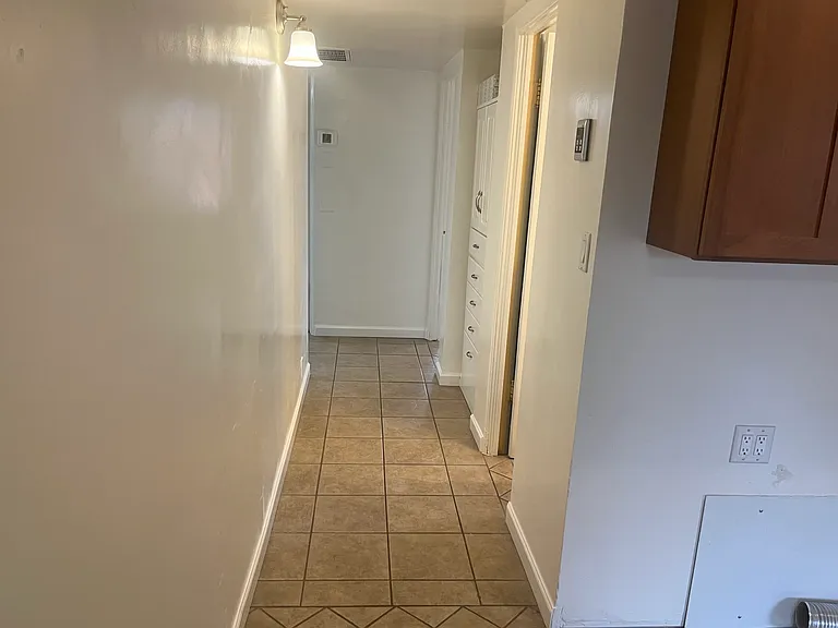 701 Center Ave — Photo 32