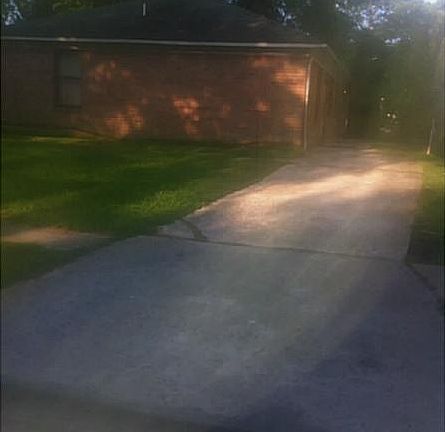 2nd image of 2318 Vincent Ave