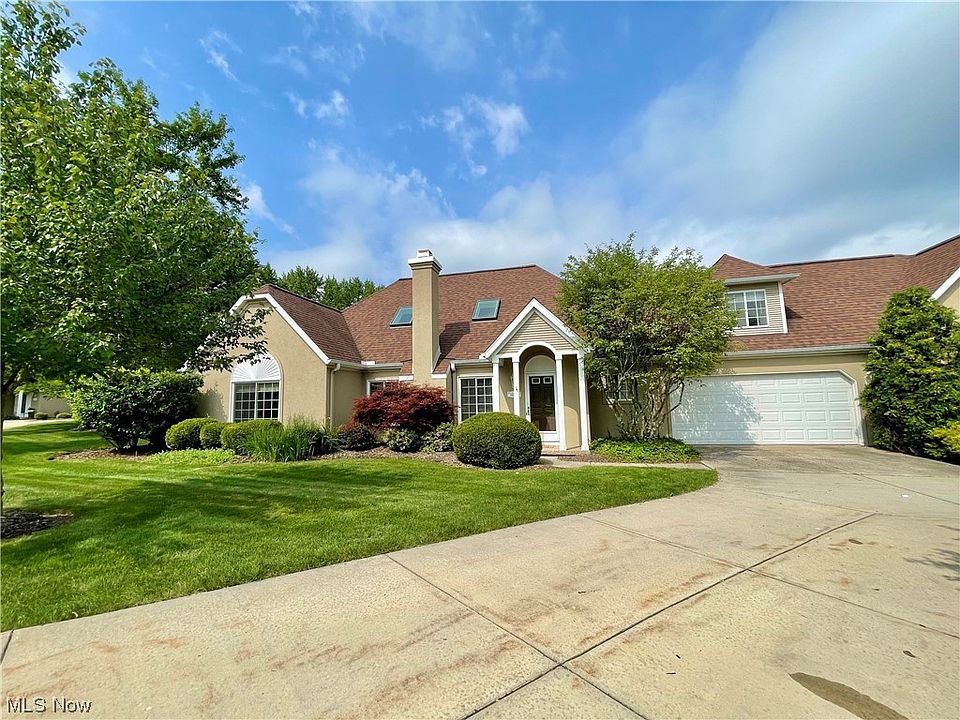 1st image of 10410 W Cobblestone Ln #27