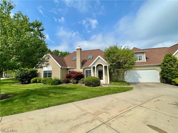 10410 W Cobblestone Ln #27, Twinsburg, OH 44087