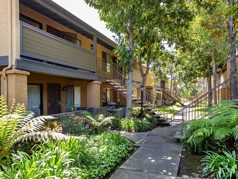 Elan Scripps Terrace — Photo 6