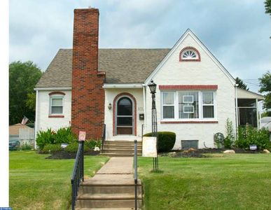 2711 Academy Ave, Holmes, PA, 19043