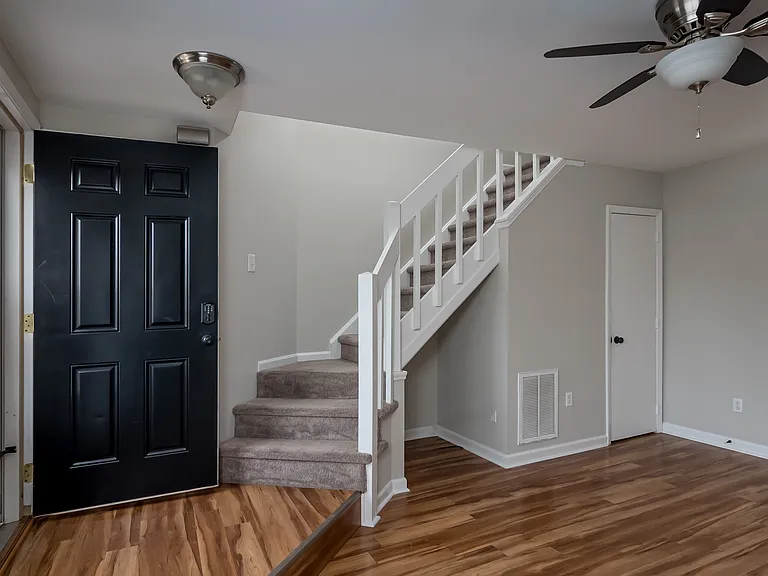 8212 Circle Tree Ln — Photo 13