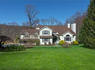 6 Oregon Hollow Rd, Armonk, NY 10504