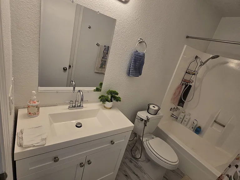 1350 N Escondido Blvd N #18 — Photo 21