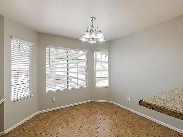 2625 S 156th Ave — Photo 5