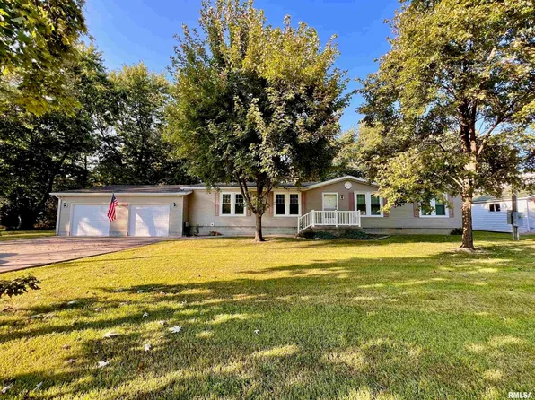 10265 Burbank St, West Frankfort, IL 62896