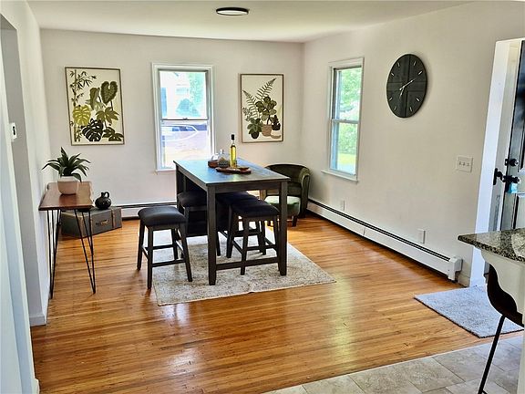 2nd image of 259 Ridgedale Cir