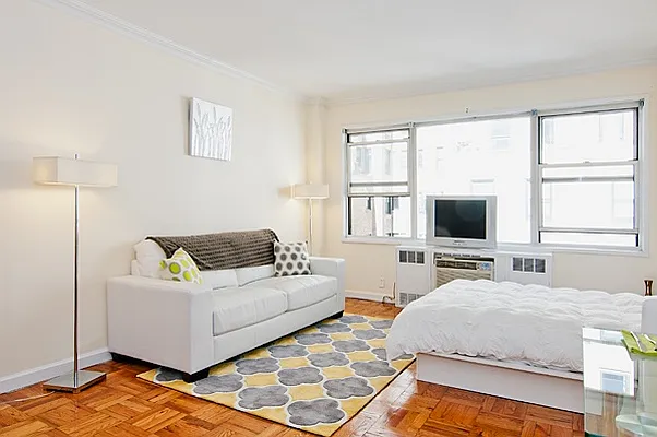 Sold by Nest Seekers International | media 8