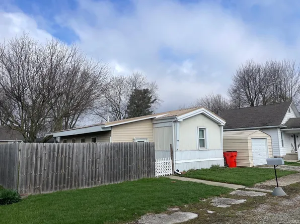 222 N Harrison St, Francesville, IN 47946