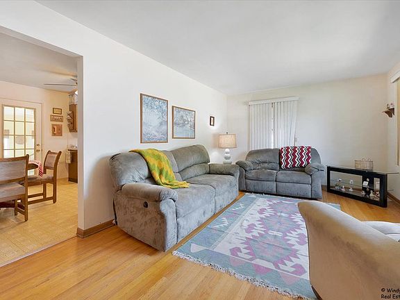 2nd image of 1437 Lawrence Ave