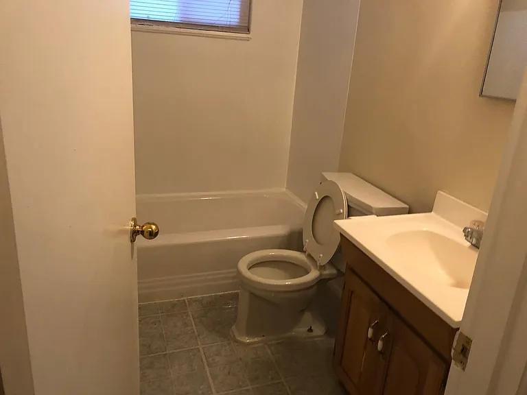 528 Kuethe Rd NE #A — Photo 6