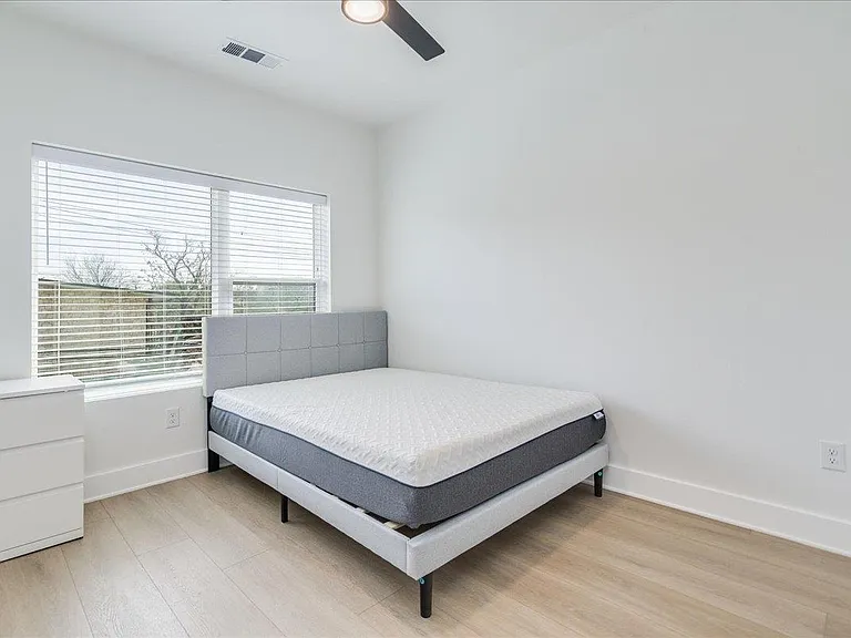 3000 Duval St #203 — Photo 15