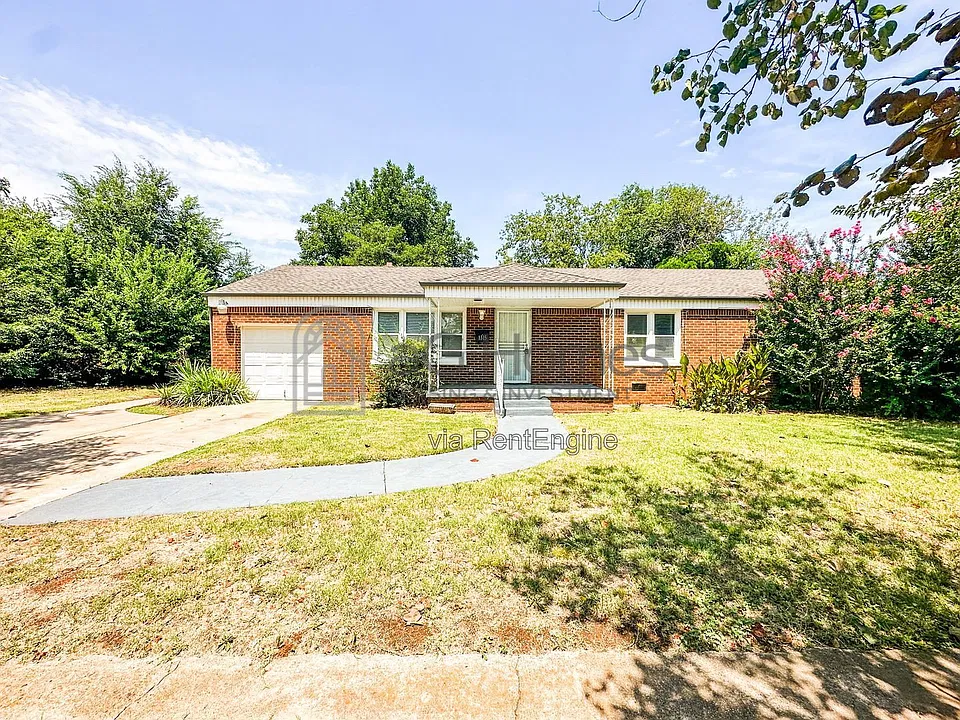 1315 NE 40th St