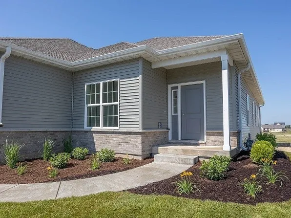 2246 Maggie Ln, Sycamore, IL 60178