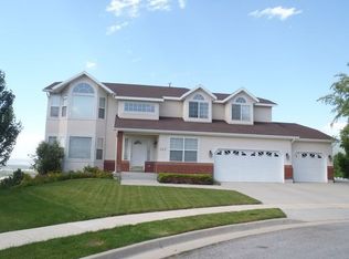 307 N Bogey Cir, North Salt Lake, UT 84054