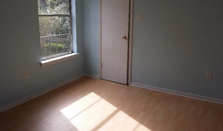 1140 Lake Ave — Photo 11