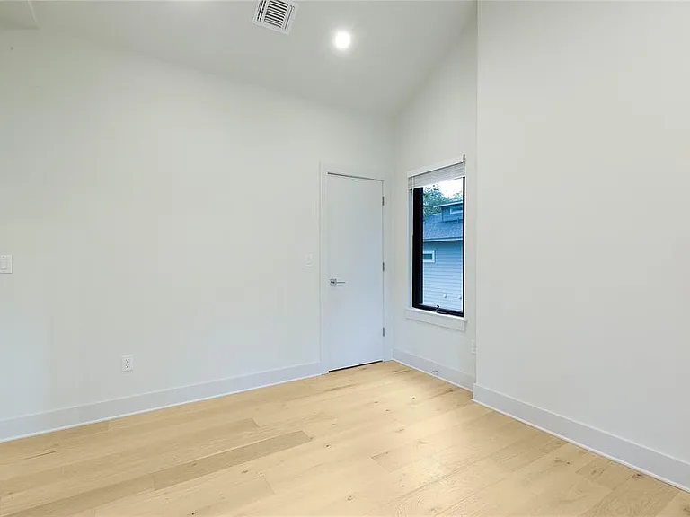 1116 Walton Ln #2 — Photo 10