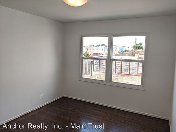 4th image of 3220 Vicente St APT 6